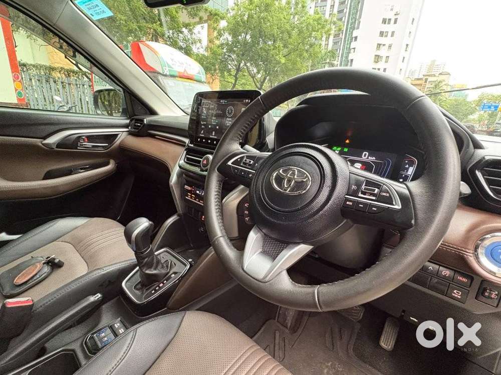Toyota Urban Cruiser Hyryder 1.5 V Hybrid, 2025, Petrol