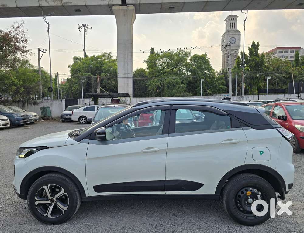 Tata Nexon Xz Plus Luxs, 2023, Petrol