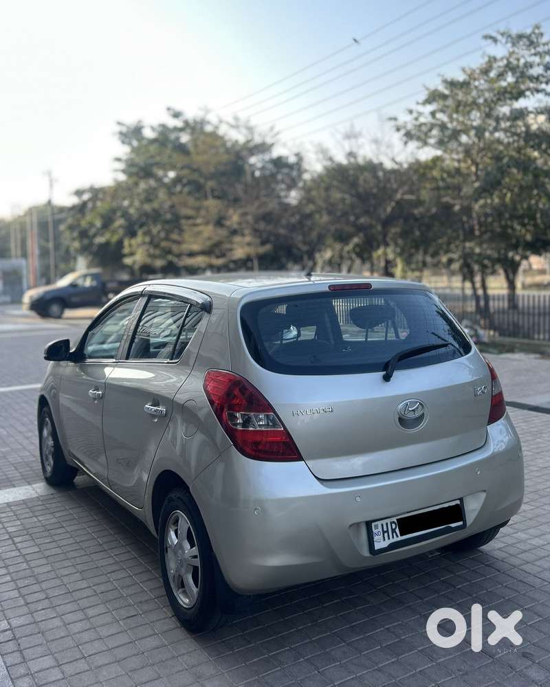 Hyundai I20 2010-2012 1.4 Asta At With Avn, 2011, Petrol