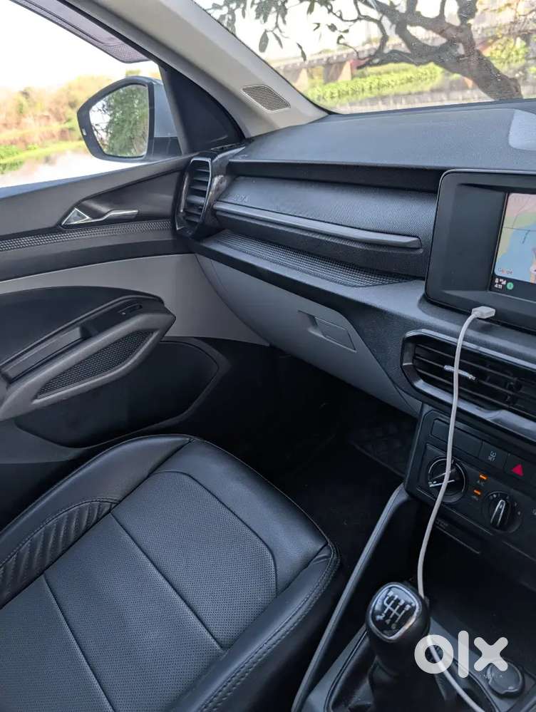 Skoda Kylaq Signature Billant Silver