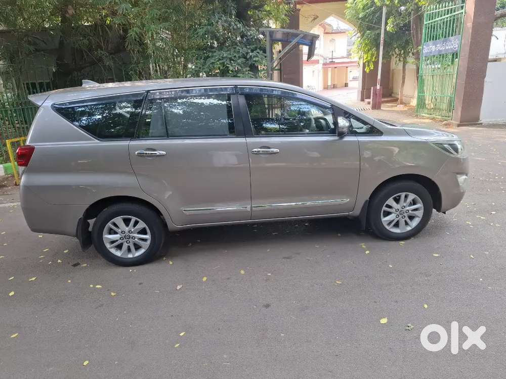 Toyota Innova Crysta 2.4 Plus 2019
