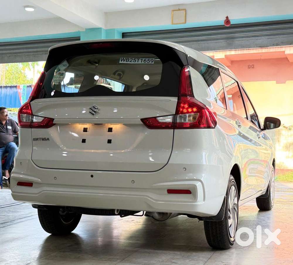 Maruti Suzuki Ertiga Vxi (o) Cng, 2025, Petrol