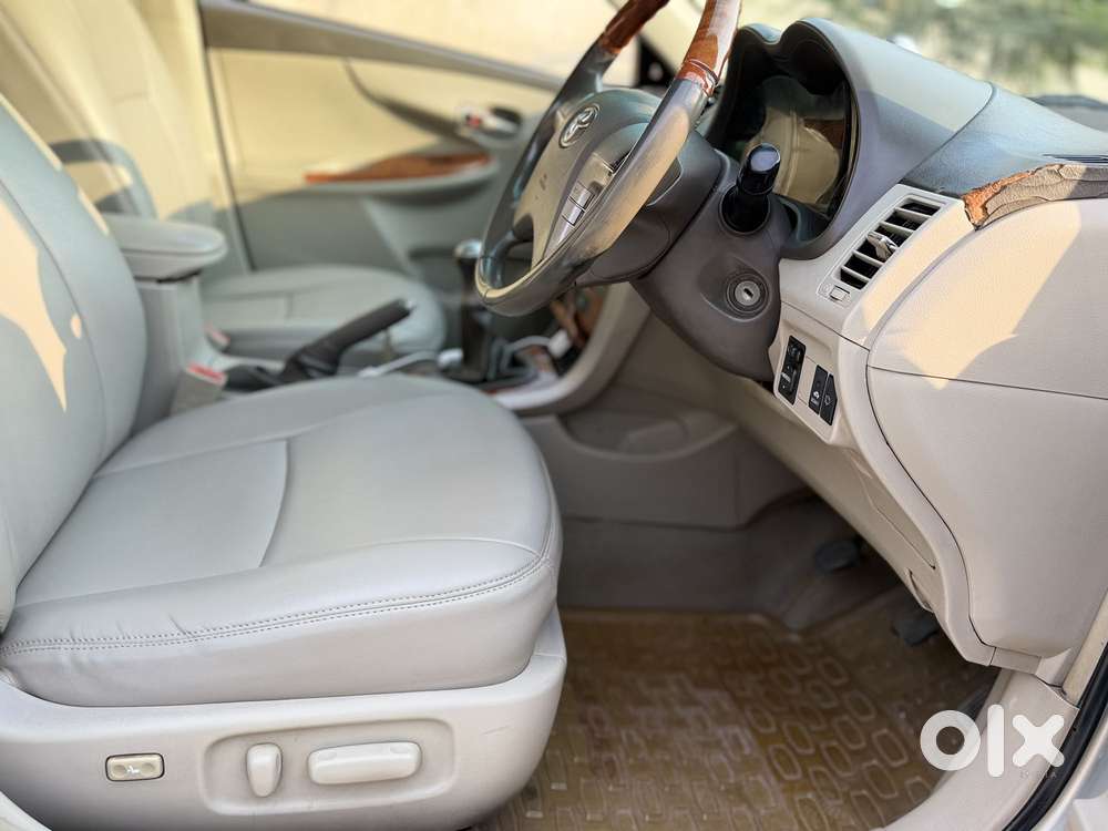 Toyota Corolla Altis 1.8 Vl, 2010, Petrol