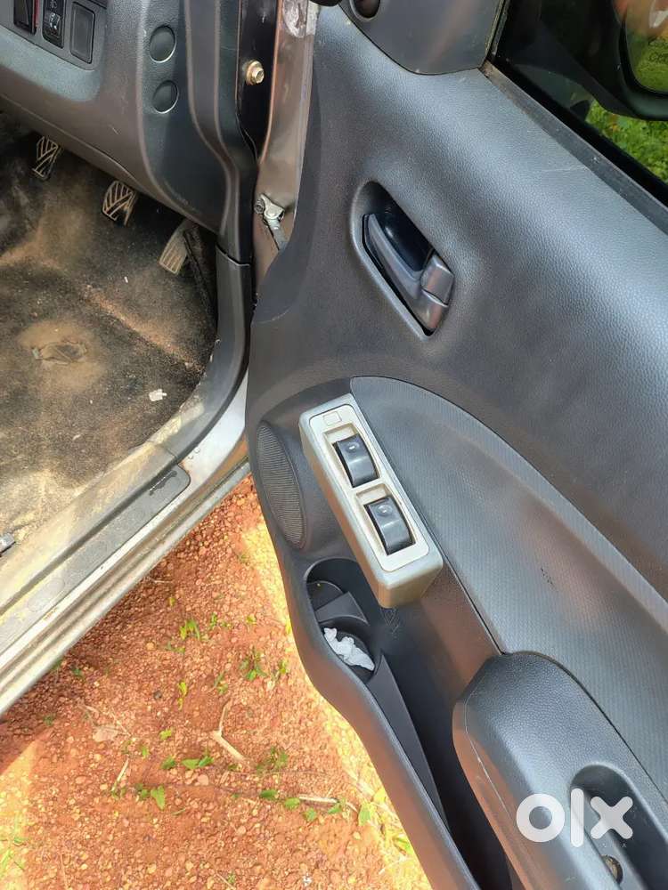 Maruti Suzuki Ritz 1.2 Lxi 2010