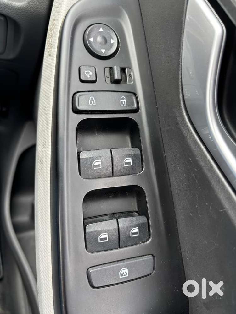 Hyundai Creta Facelift 1.5 Petrol Mt, 2025, Petrol