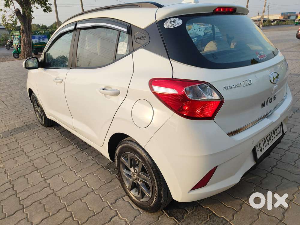 Hyundai Grand I10 Nios Sportz Dual Tone, 2022, Cng & Hybrids
