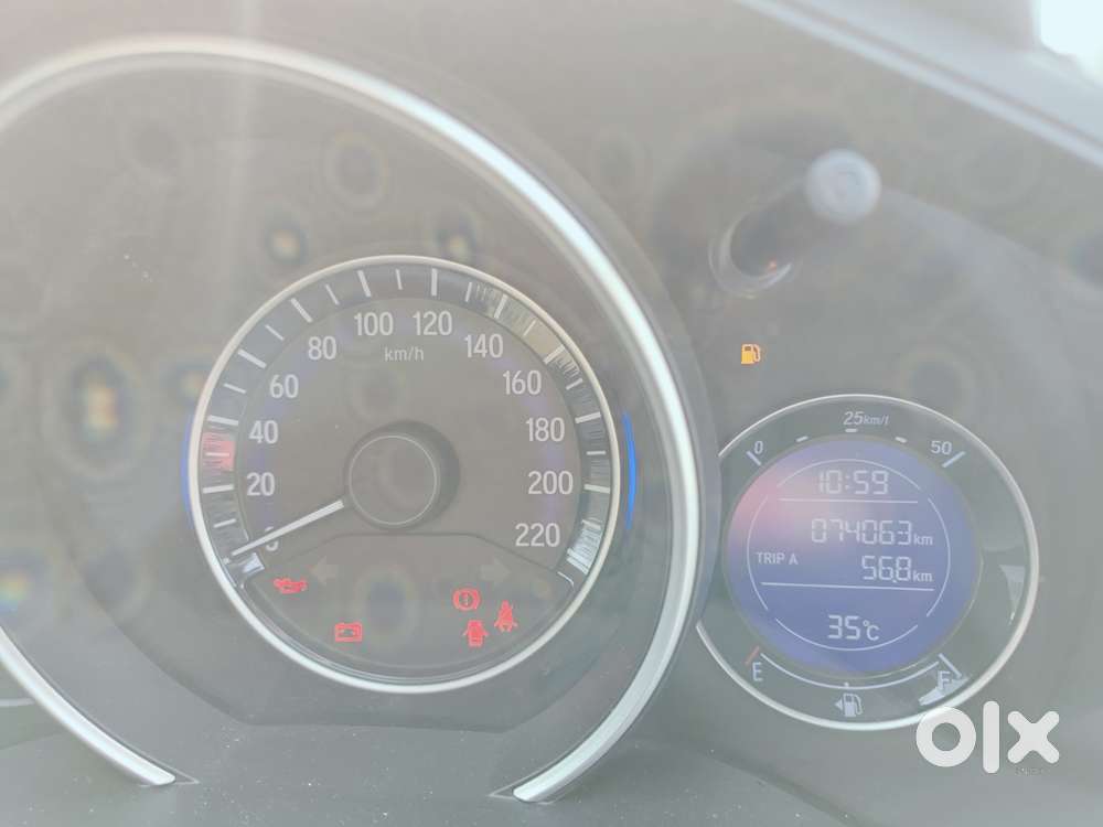 Honda Jazz V Automatic, 2016, Petrol