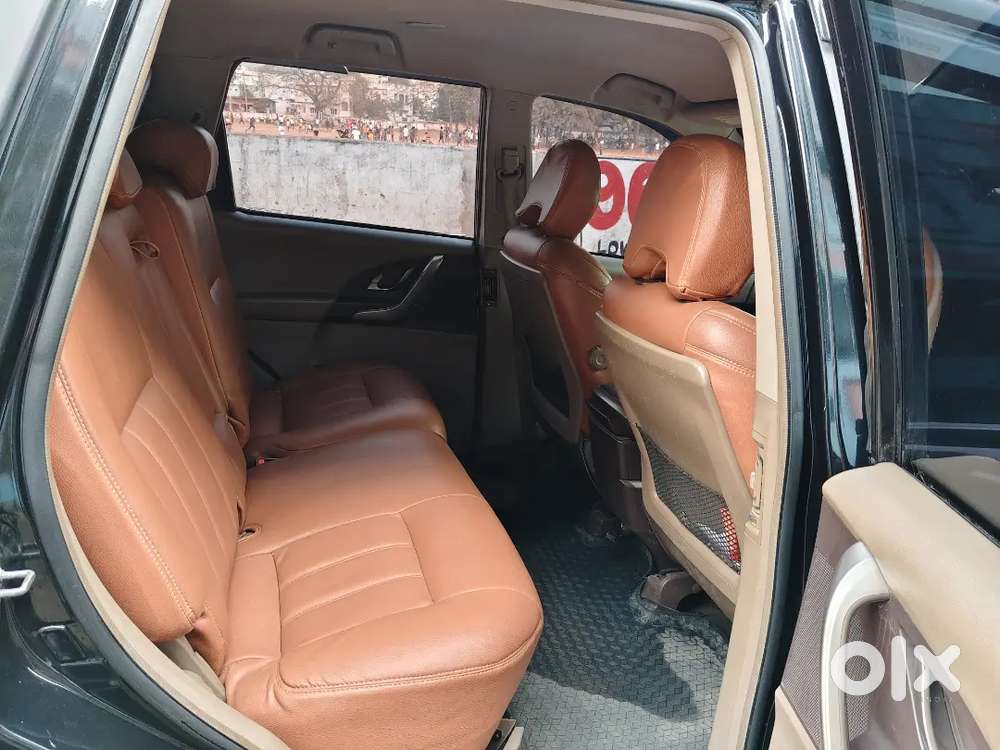 Mahindra Xuv500 2014 Diesel 95000 Km Driven