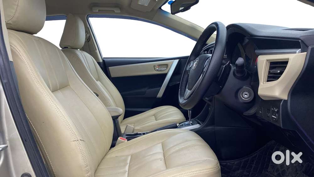 Toyota Corolla Altis [2014-2017] 1.8 G Cvt, 2015, Petrol