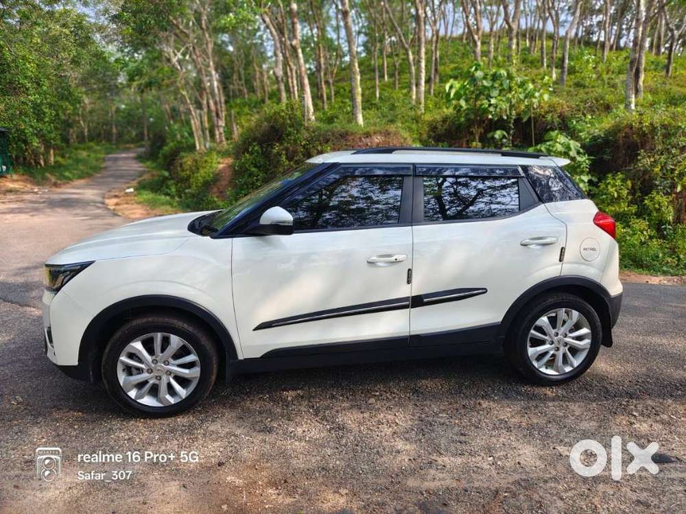 Mahindra Xuv300 W8, 2021, Petrol