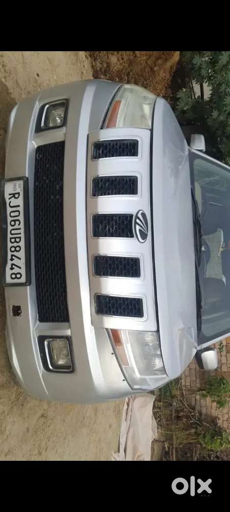 Mahindra Tuv 300 T8