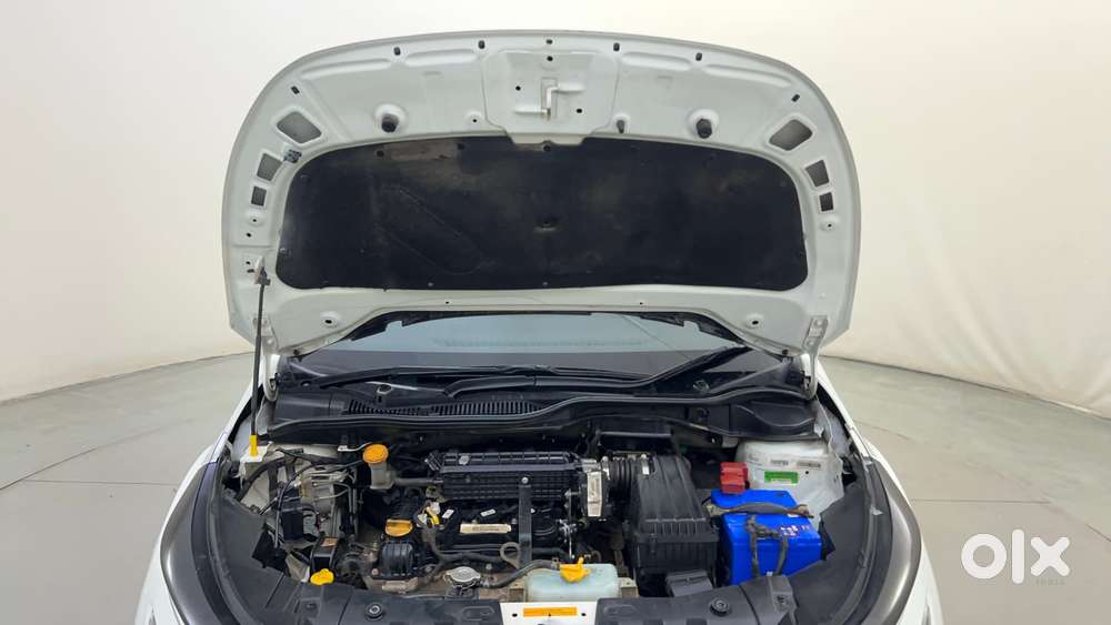 Tata Altroz Xz Plus (s), 2023, Petrol