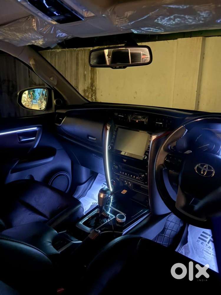 Toyota Fortuner Legender 2024 4x2