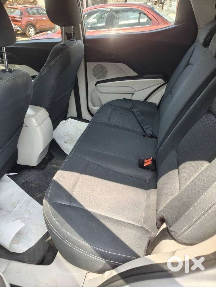 Mahindra Xuv300 W6 Diesel, 2021, Diesel