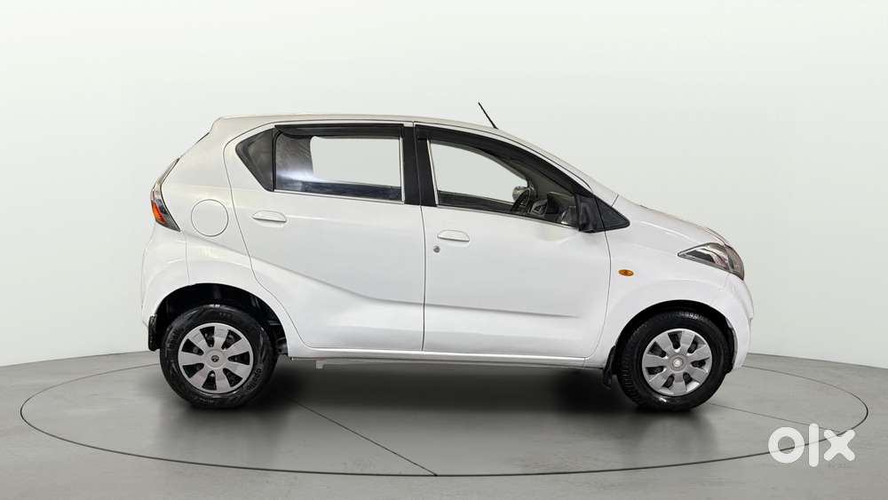 Datsun Redigo T Option, 2016, Petrol