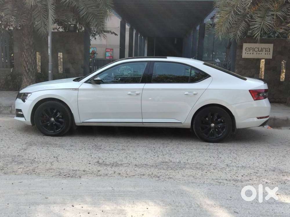 Skoda Superb 2.0 Sportline Tsi At, 2021, Petrol