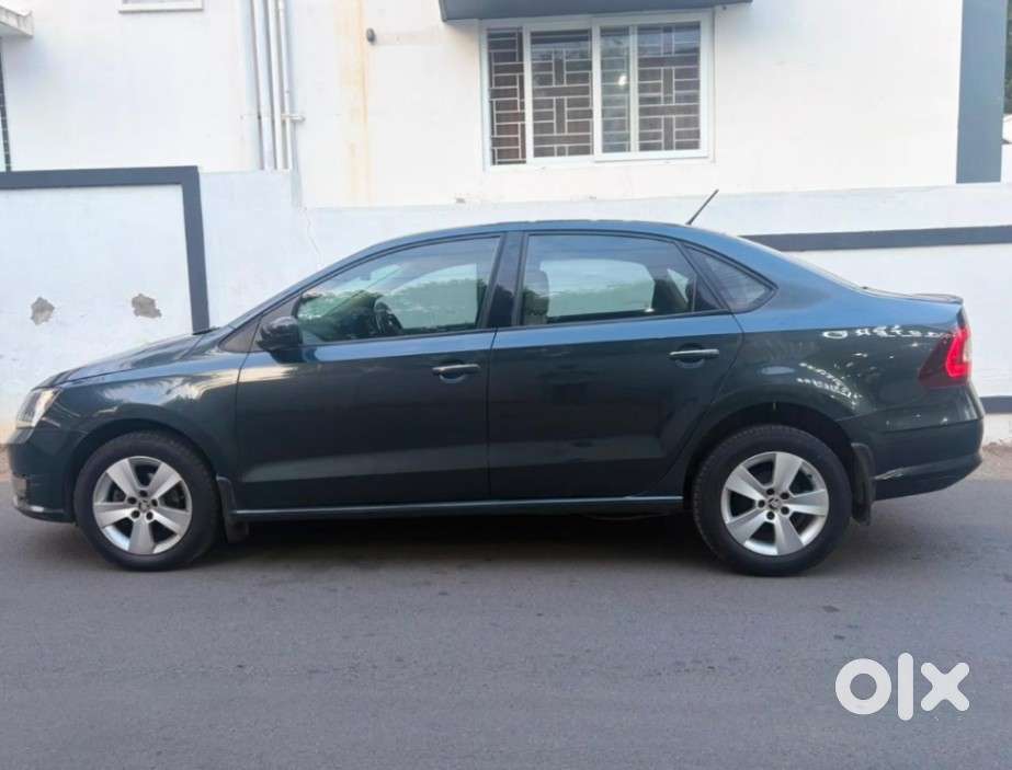 Skoda Rapid 1.0 Style At, 2017, Diesel
