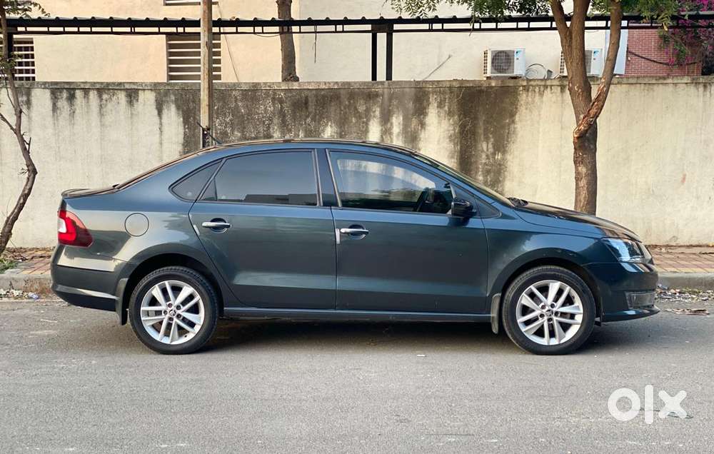 Skoda Rapid 1.6 Mpi At Style, 2017, Petrol