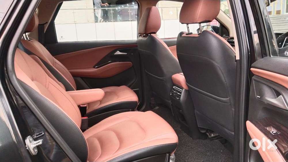 Mg Hector Plus 1.5 Sharp Turbo Cvt 6 Str, 2023, Petrol