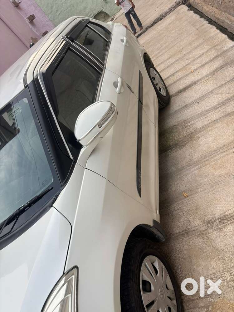 Maruti Suzuki Swift Dzire 2012 ( Cng Fit )
