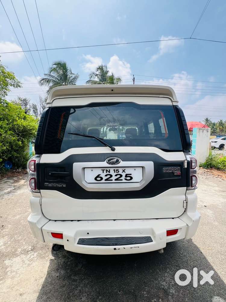 Mahindra Scorpio S8, 2015, Diesel