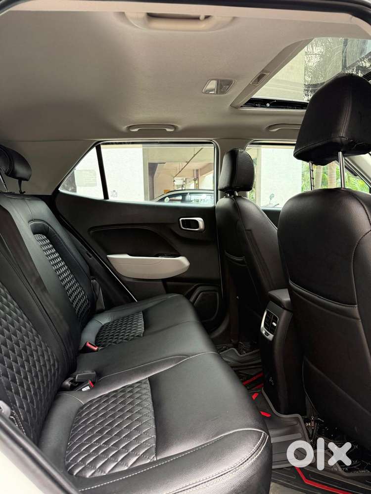 Hyundai Venue Sx Mt, 2023, Diesel