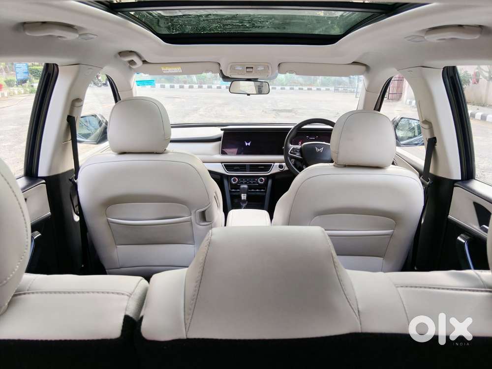 Mahindra Xuv700 2.2 Ax 7 Diesel At Str Awd, 2022, Diesel