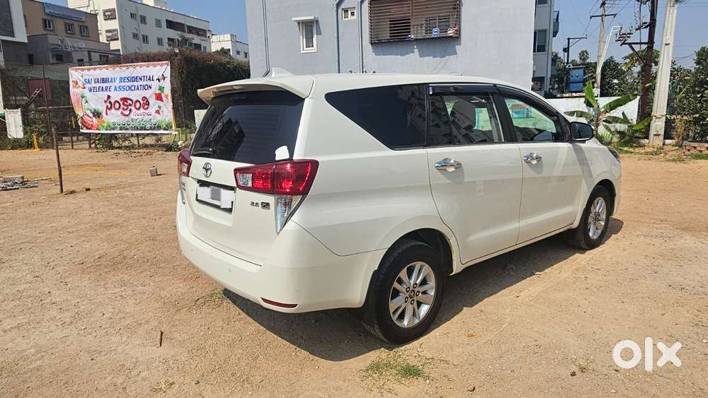 Toyota Innova Crysta 2.8z Automatic, 2017, Diesel