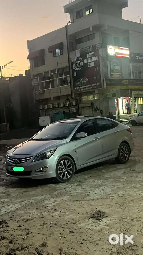 Hyundai Fluidic Verna 2016