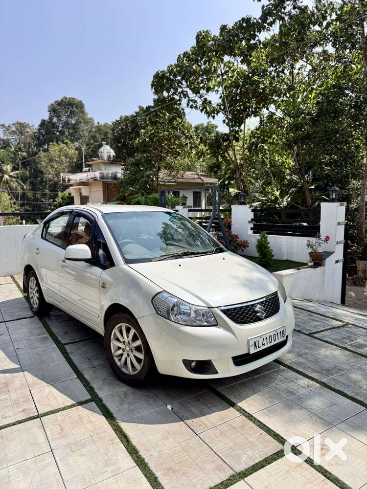 Maruti Suzuki Sx4 Zxi Mt Bsiv, 2010, Petrol