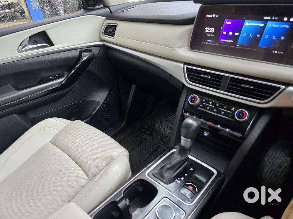 Mahindra Xuv700 2.0 Ax 7 Petrol At Luxury Pack Str, 2023, Petrol