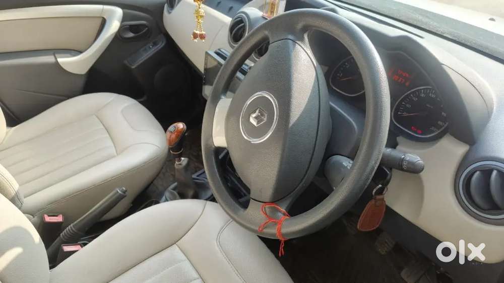 Renault Duster 2015 Petrol Well Maintained