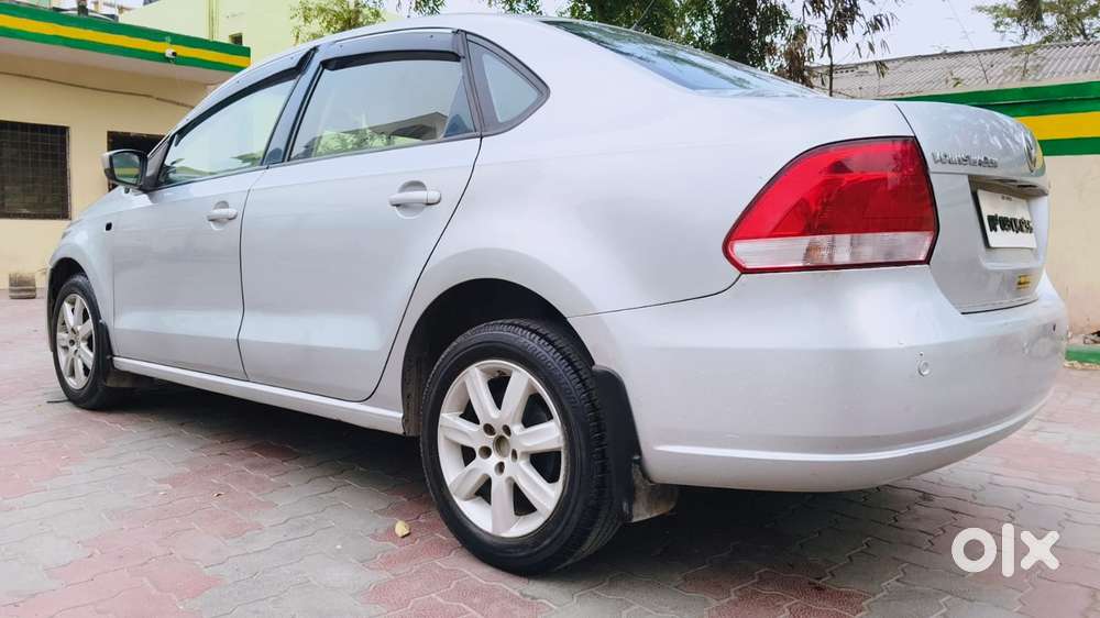 Volkswagen Vento 2010-2013 Petrol Highline, 2011, Petrol