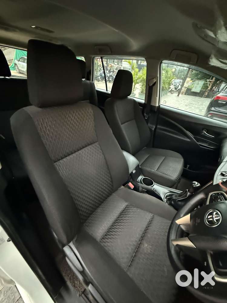 Toyota Innova Crysta 2.4 G Mt 8s, 2022, Diesel