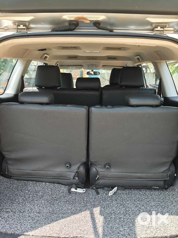 Toyota Innova Crysta [2020-ongoing] 2.4 Gx 8 Str, 2024, Diesel