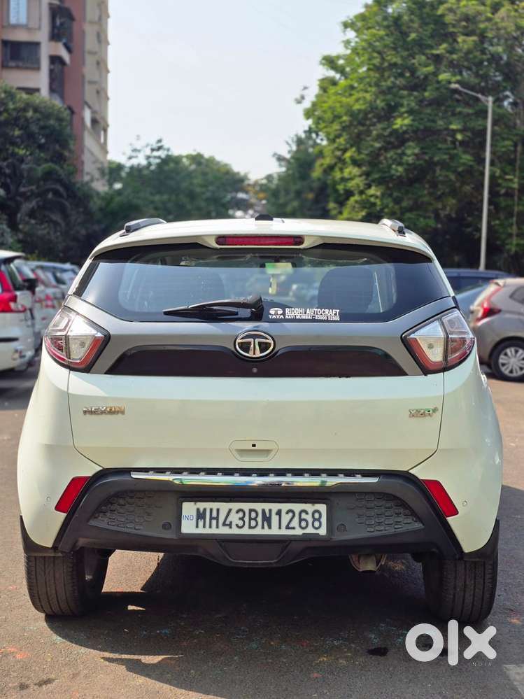 Tata Nexon 1.5 Revotorq Xza Plus Dual Tone Roof (o) Amt, 2018