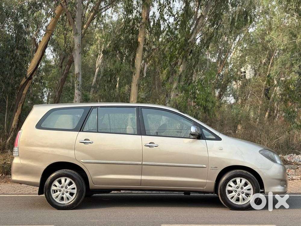 Toyota Innova 2.5 V 7 Str, 2012, Diesel
