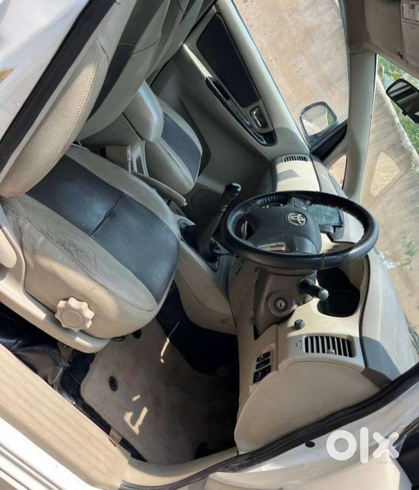 Toyota Innova 2.5 Z Diesel 7 Seater, 2014