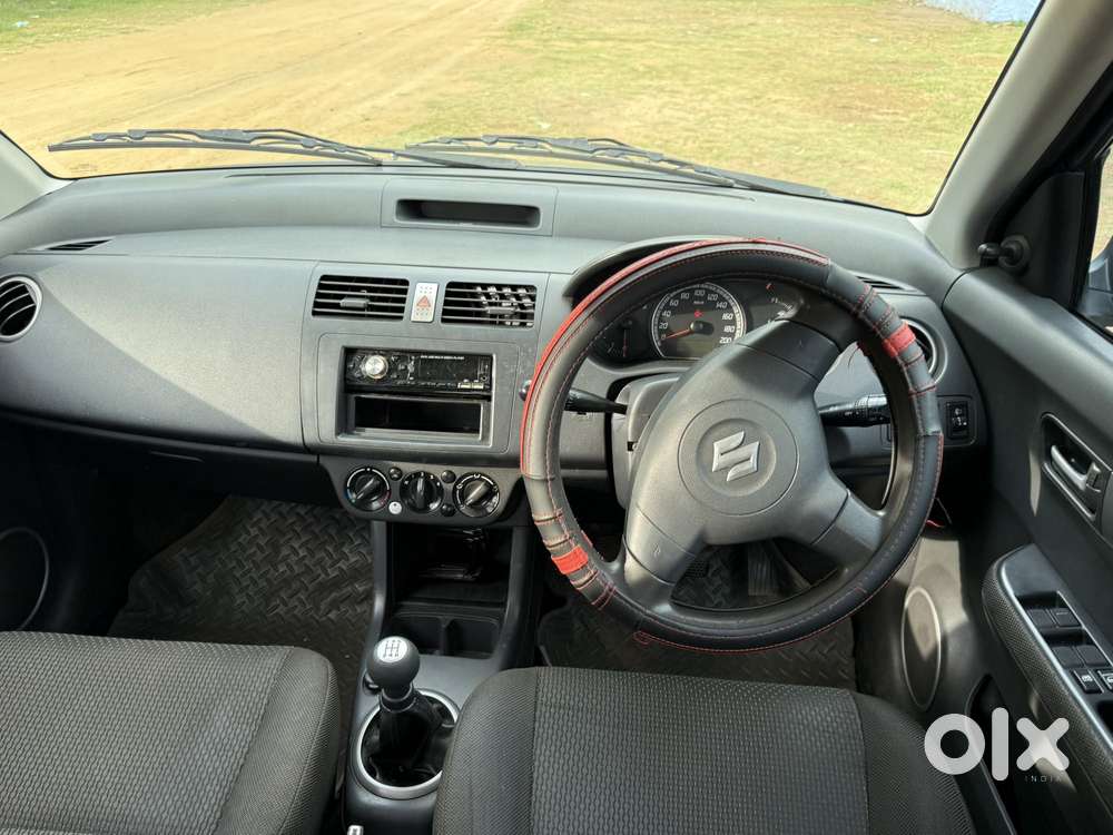 Maruti Suzuki Swift Vxi Optional, 2005, Petrol