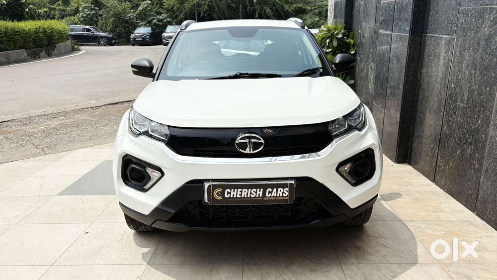 Tata Nexon 1.2 Revotron Xma Amt (s), 2023, Petrol