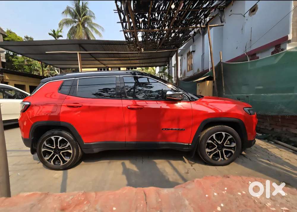 Jeep Compass  2.0 Diesel Well Maintained With Penoromic Sunroof  .