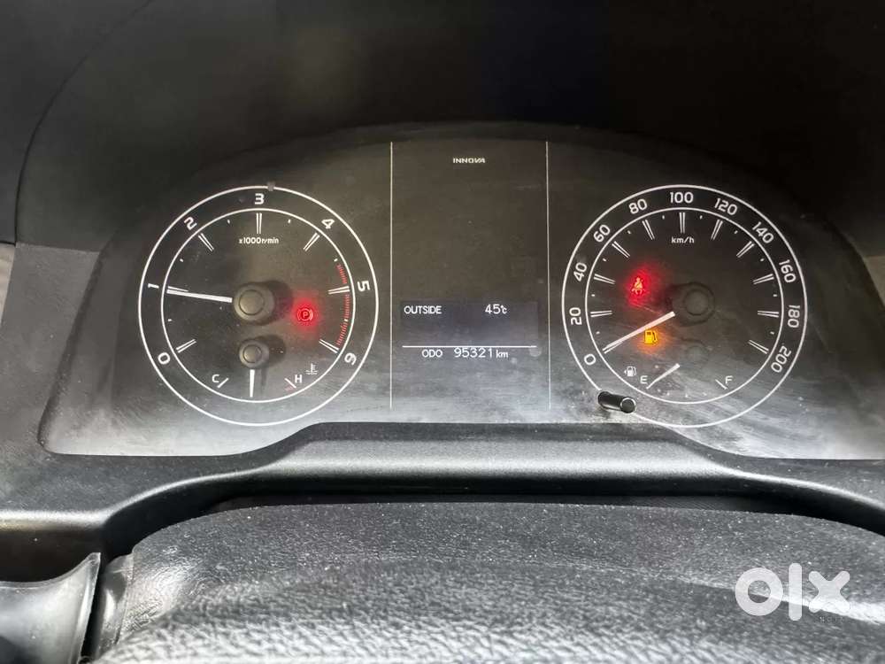 Toyota Innova Crysta [2020-ongoing] 2.4 Gx 7 Str, 2022, Diesel