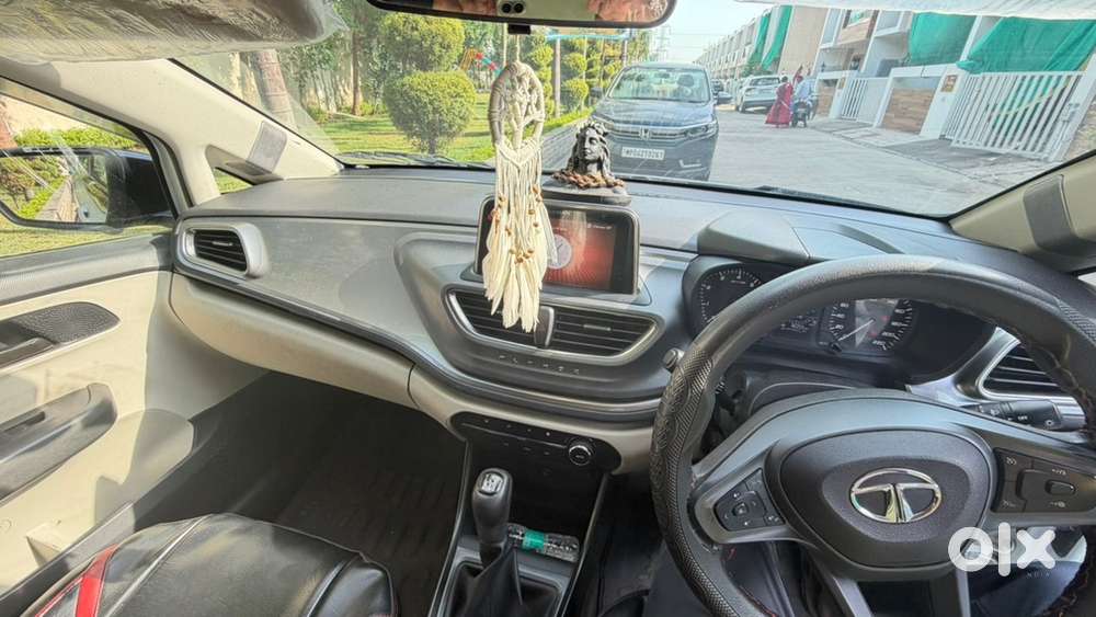 Tata Altoz Petrol 2021