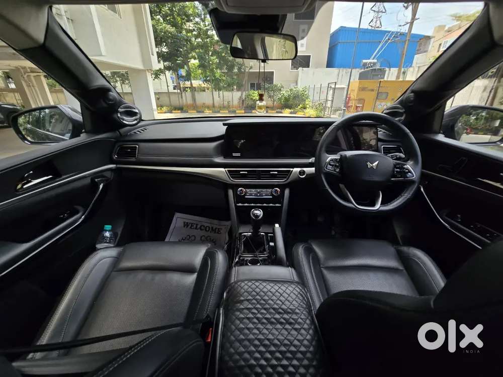 Mahindra Xuv700 Diesel 2028 Manual 29000 Km