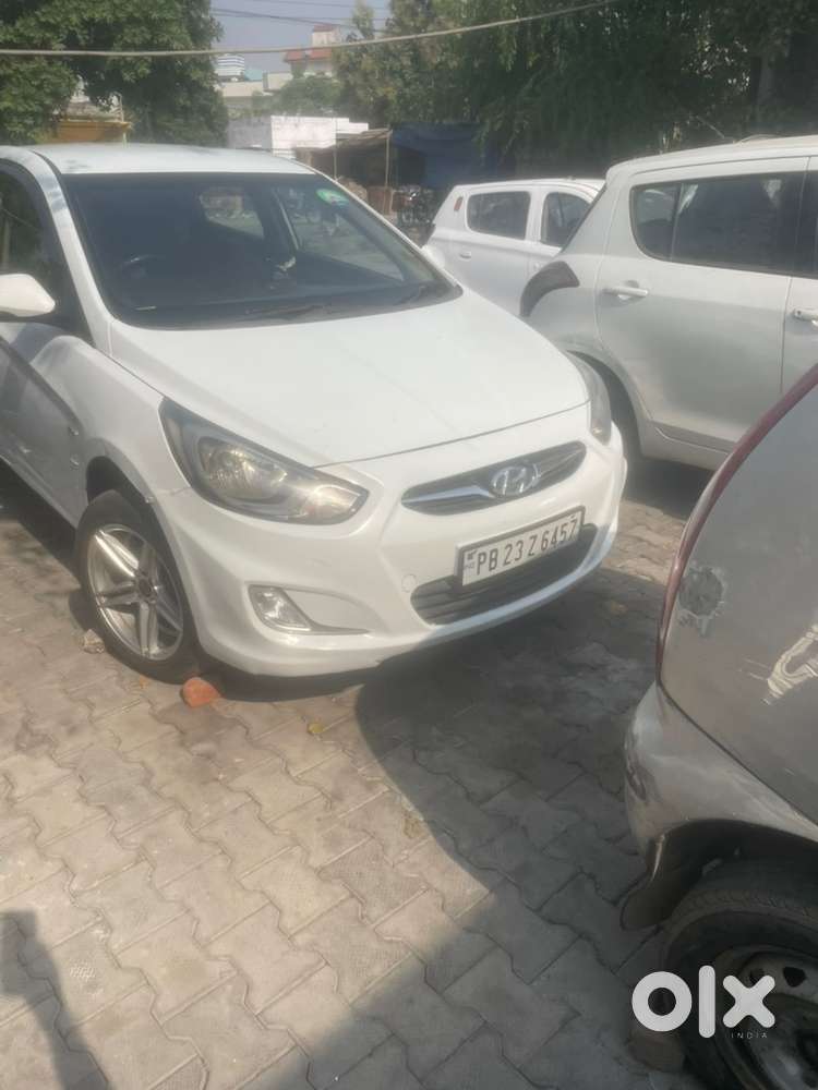Hyundai Verna 2012 Diesel 150000 Km Driven