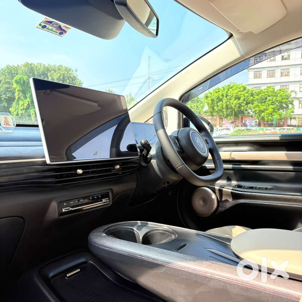 Mg Windsor Ev Essence, 2025, Electric