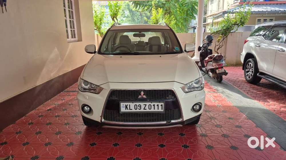 4x4  Mitsubishi Outlander