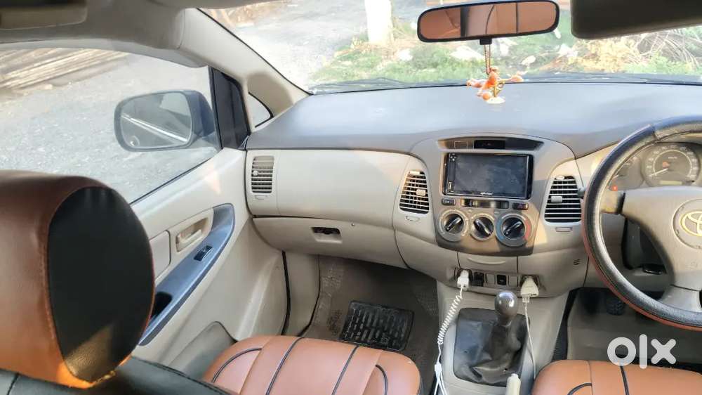 Toyota Innova 2011  Good Condition 3 Months Life 4 Months Insurance