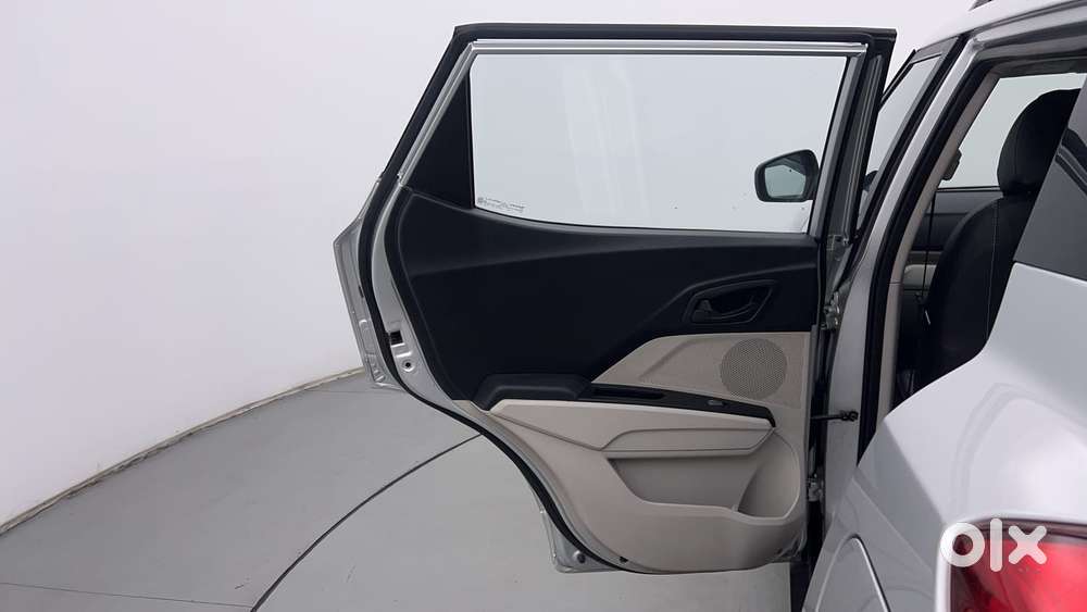 Mahindra Xuv300 W6, 2023, Petrol