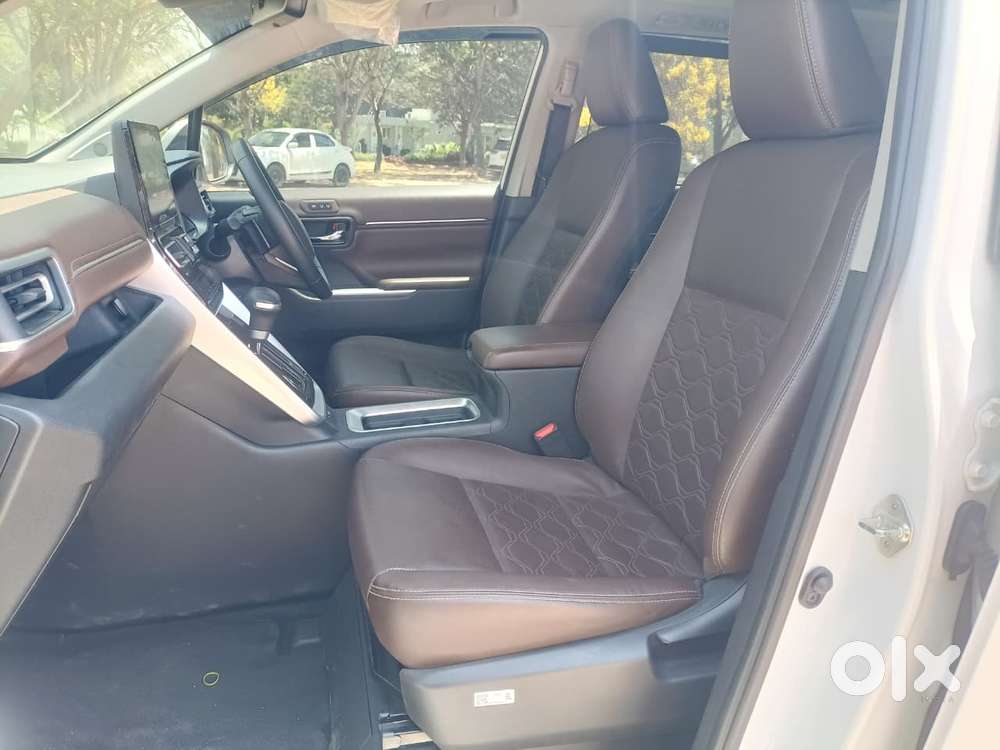 Toyota Innova Hycross, 2023, Cng & Hybrids